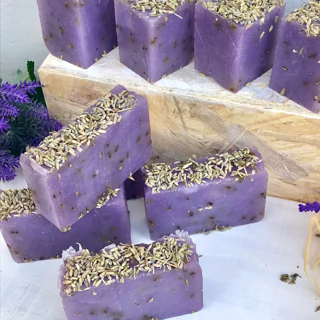 Sabonete de Lavanda e Argila Roxa